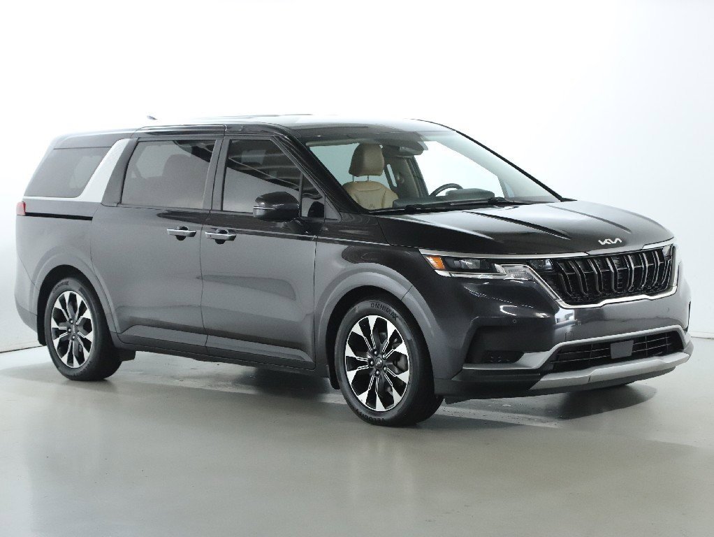 Used 2024 Kia Carnival EX
