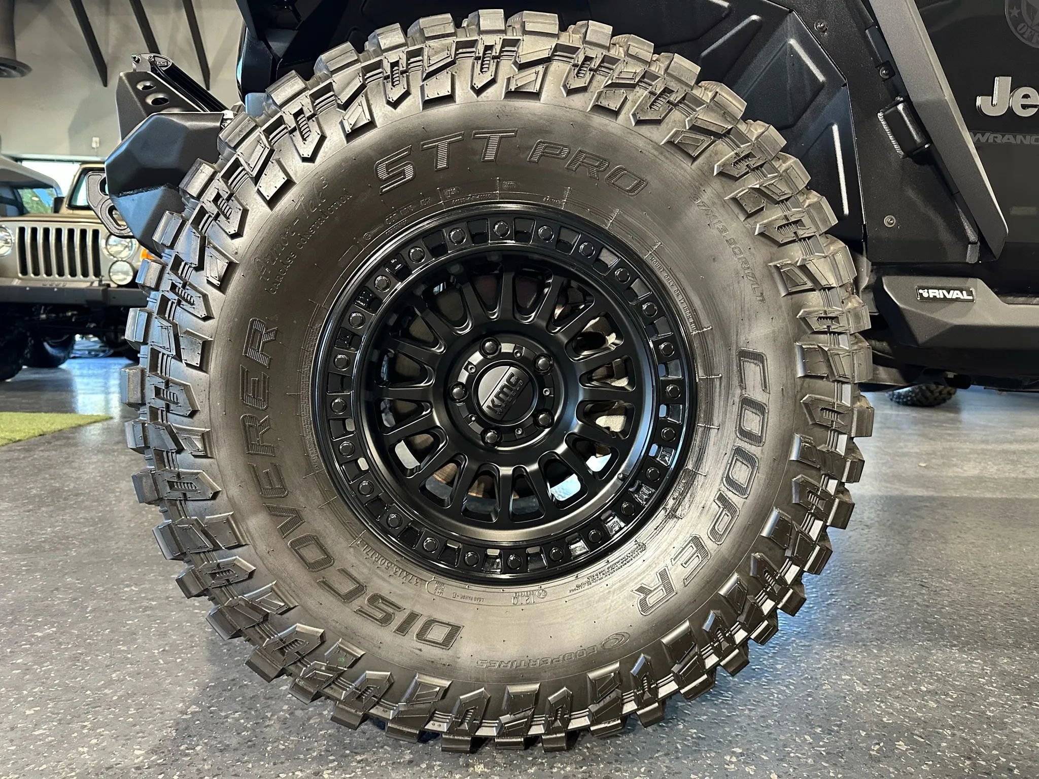 Used 2024 Jeep Wrangler Unlimited Rubicon image 24