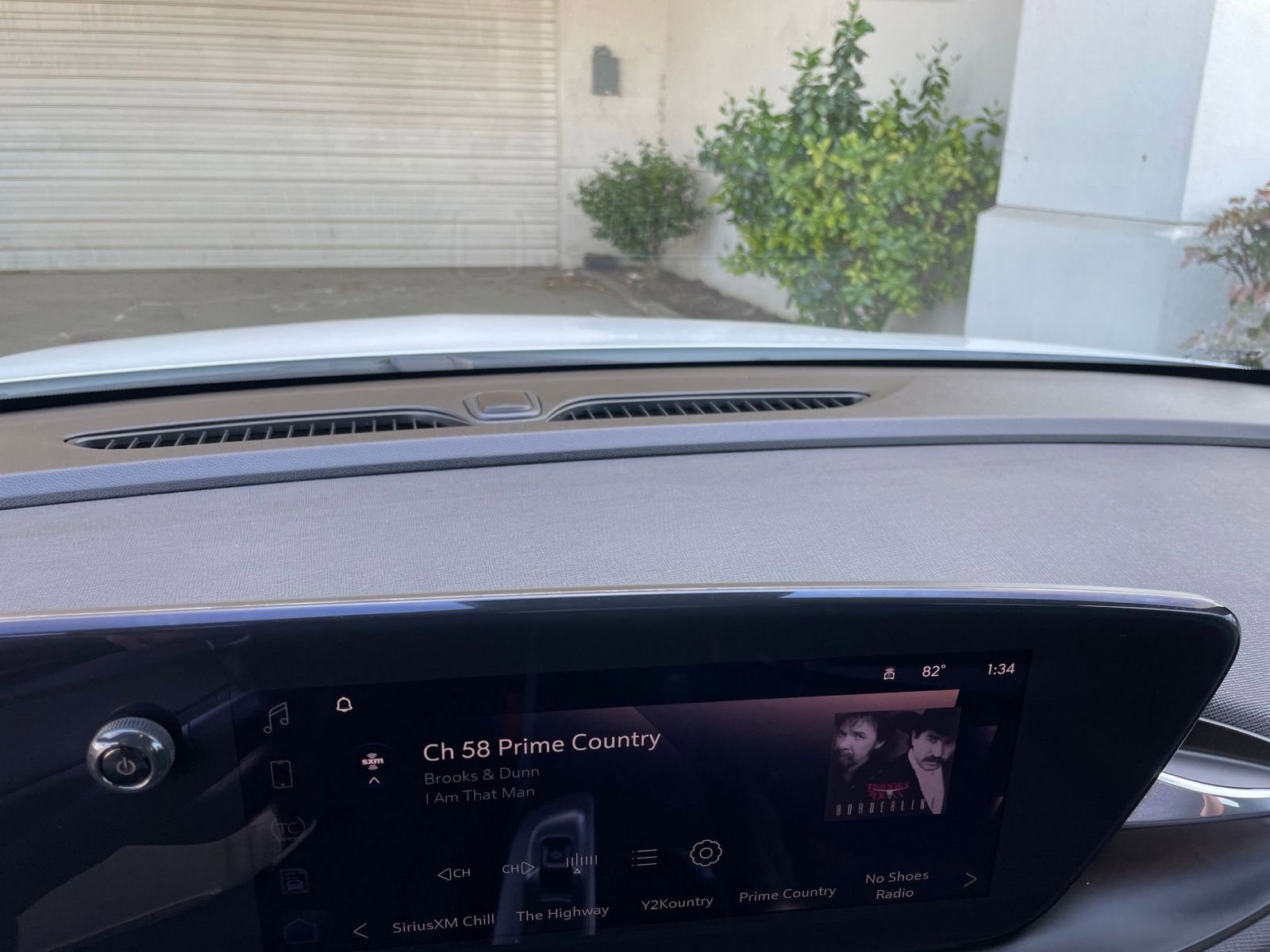 Used 2025 Buick Envista Preferred image 17