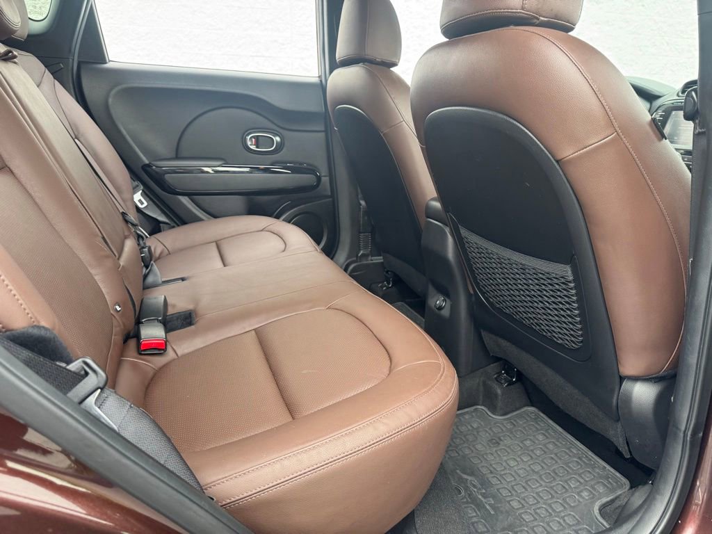 Used 2017 Kia Soul + FWD image 34