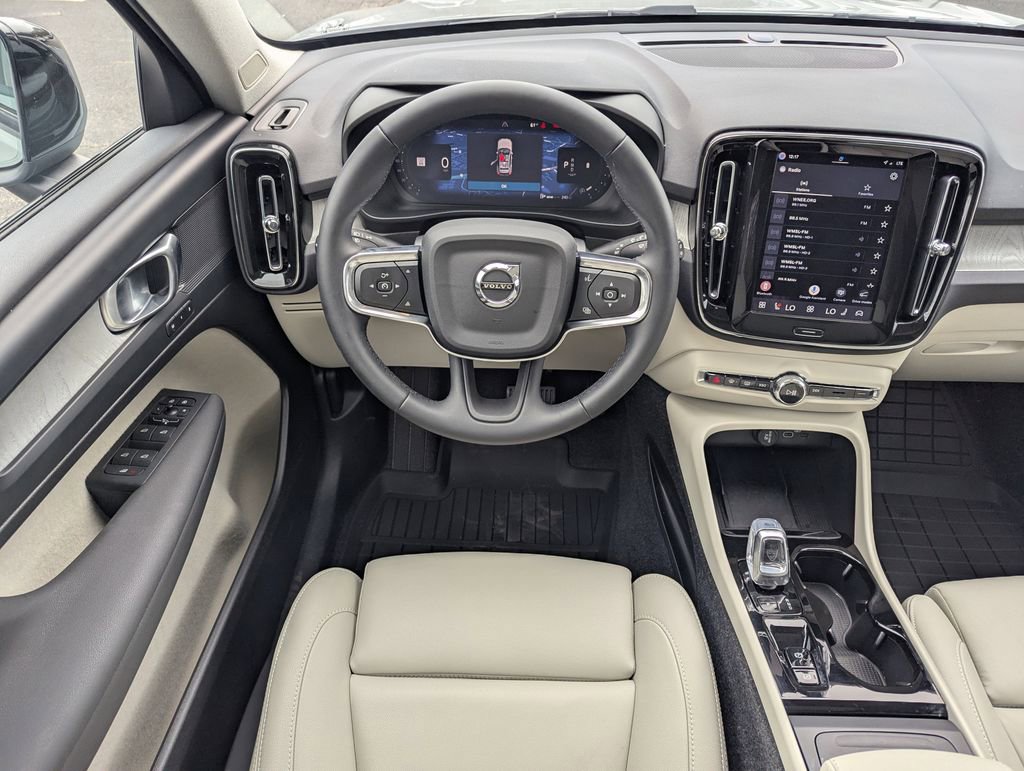 Certified 2026 Volvo XC40 B5 Plus w/ Protection Package Premier AWD/4WD image 15