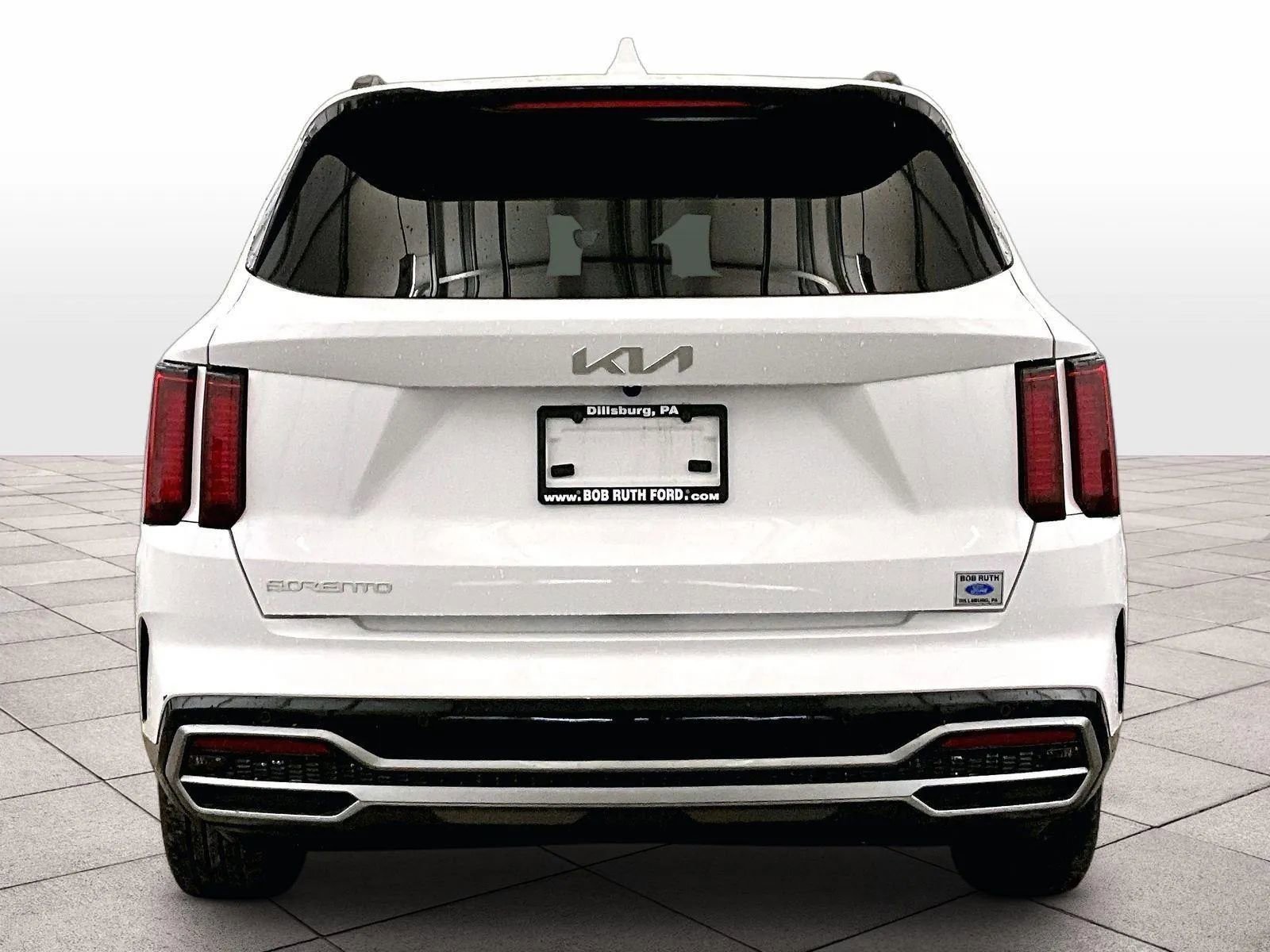 Used 2023 Kia Sorento S w/ Panoramic Sunroof Package image 4