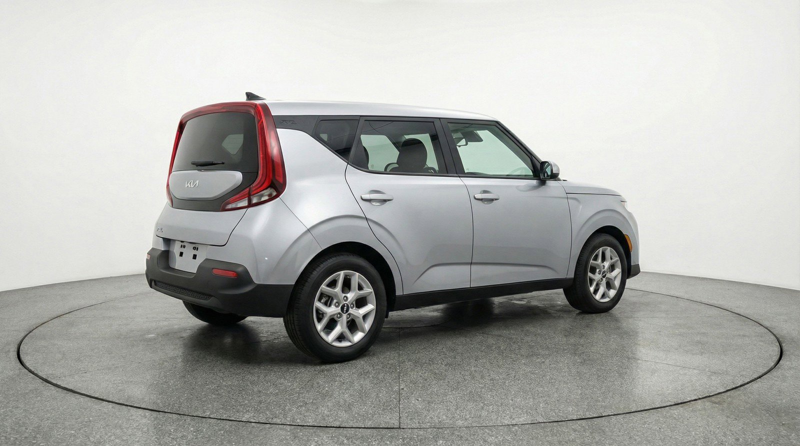 Used 2025 Kia Soul LX w/ LX Technology Package FWD image 9