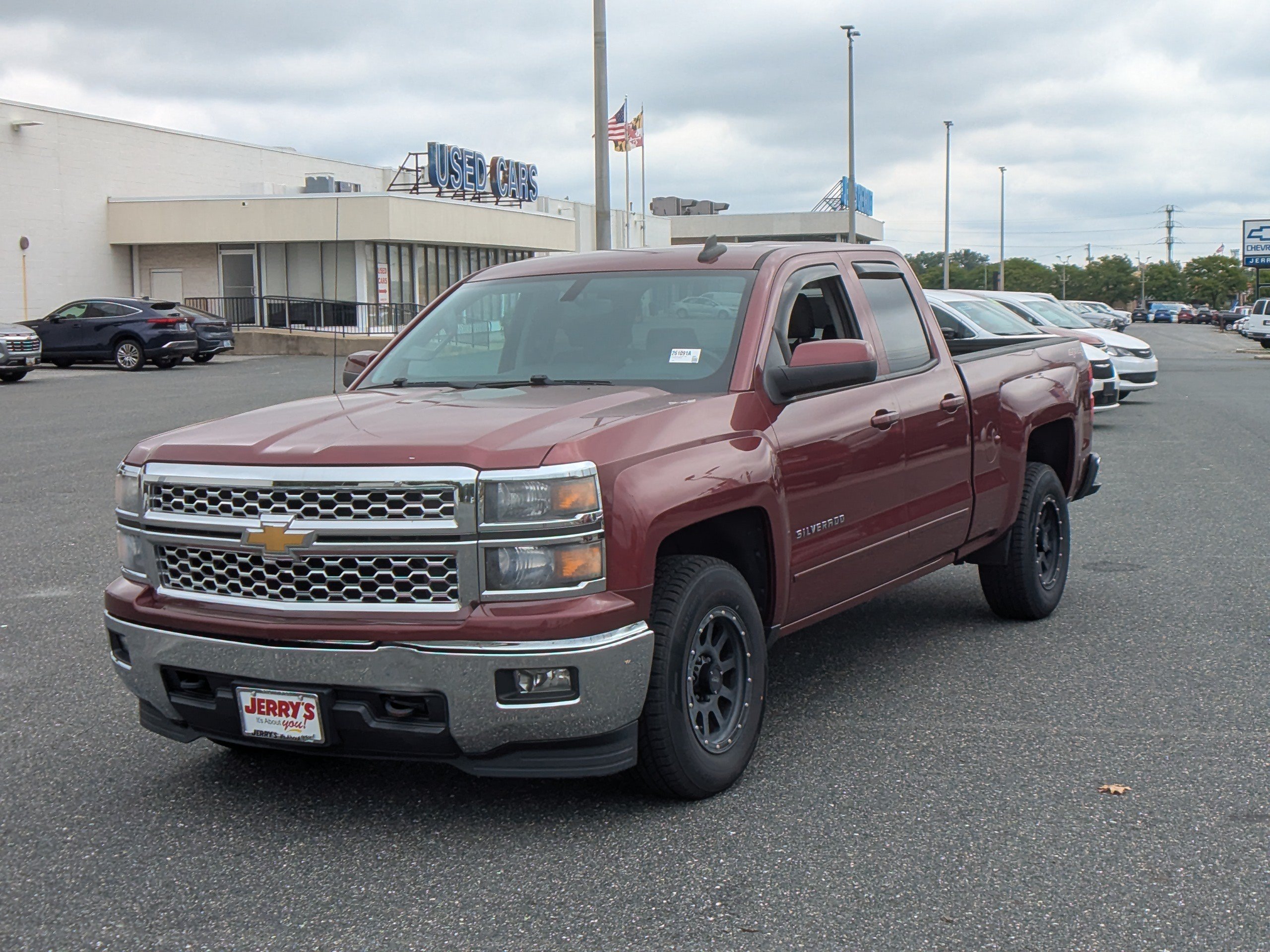 Used 2015 Chevrolet Silverado 1500 LT w/ All Star Edition AWD/4WD image 4