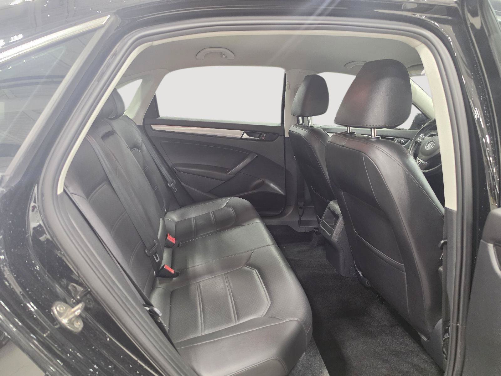 Used 2015 Volkswagen Passat 1.8T Limited Edition FWD image 14
