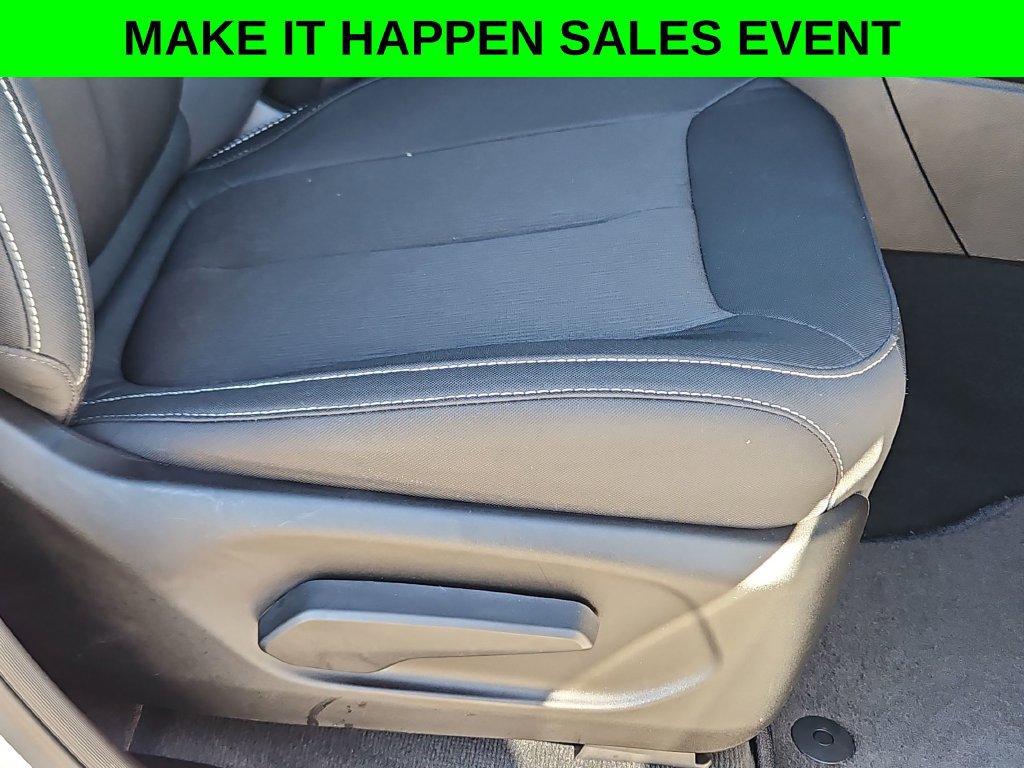 Used 2025 Jeep Grand Cherokee Laredo X RWD image 28