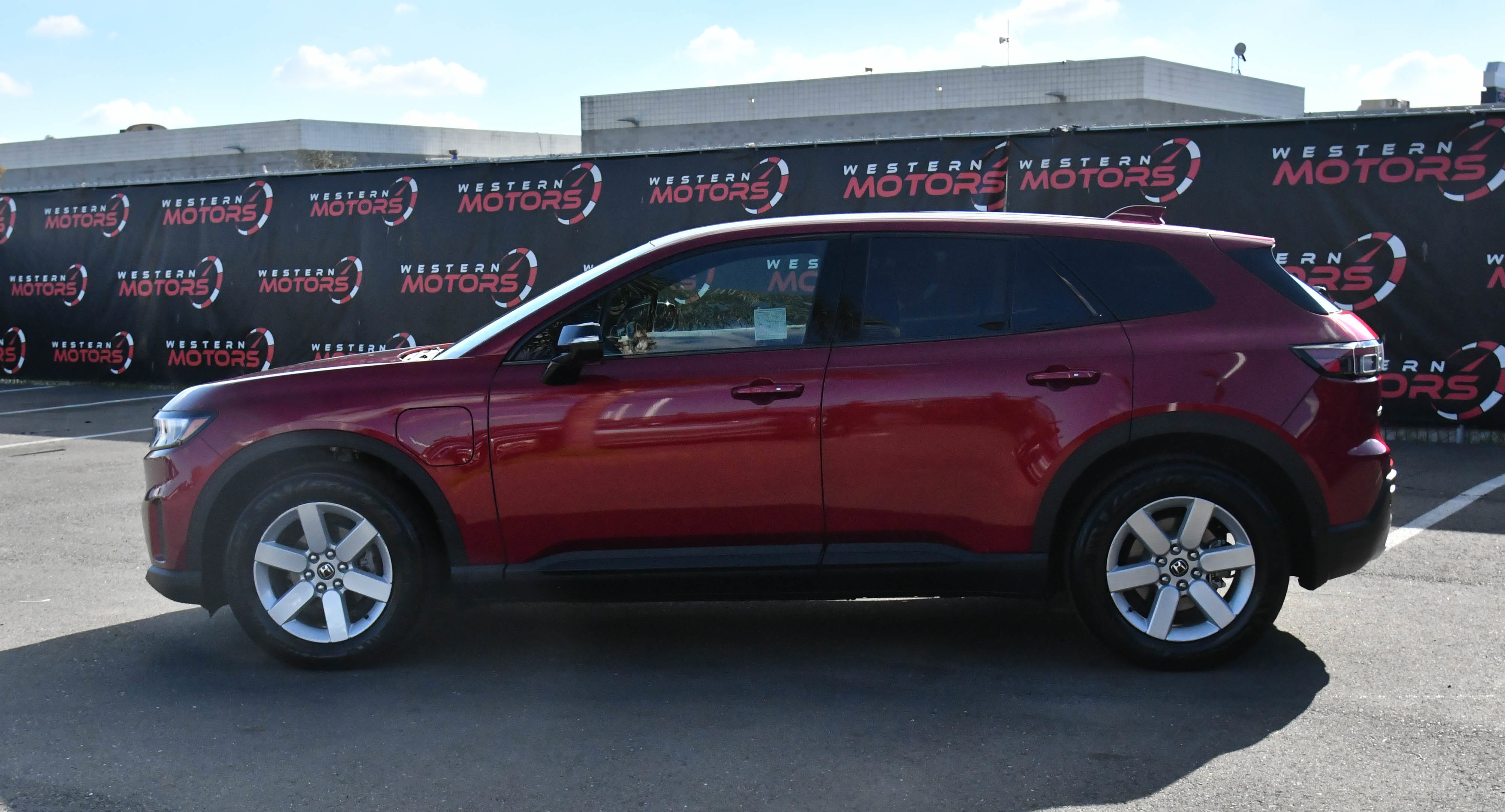 Used 2024 Honda Prologue EX image 4