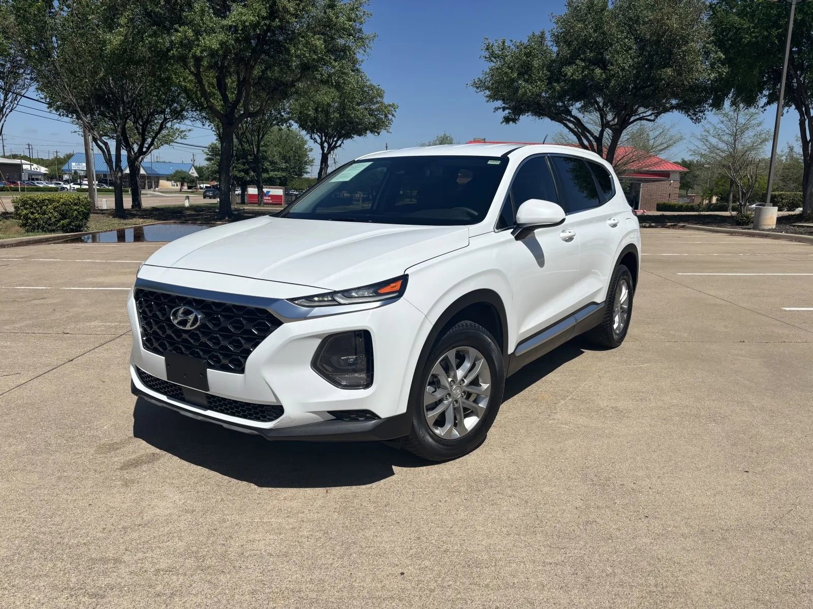 Used 2019 Hyundai Santa Fe SE FWD image 1