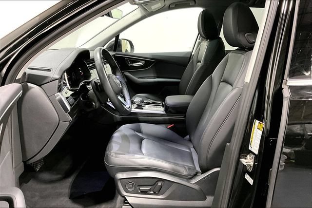 Used 2023 Audi Q7 2.0T Premium w/ Towing Package AWD/4WD image 19