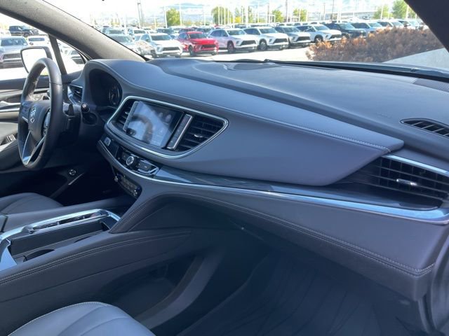Used 2023 Buick Enclave Premium AWD/4WD image 21