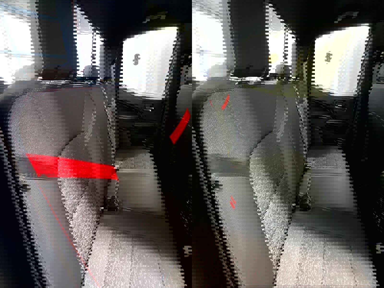 Used 2024 Chevrolet Colorado Z71 w/ Z71 Convenience Package 2 image 16