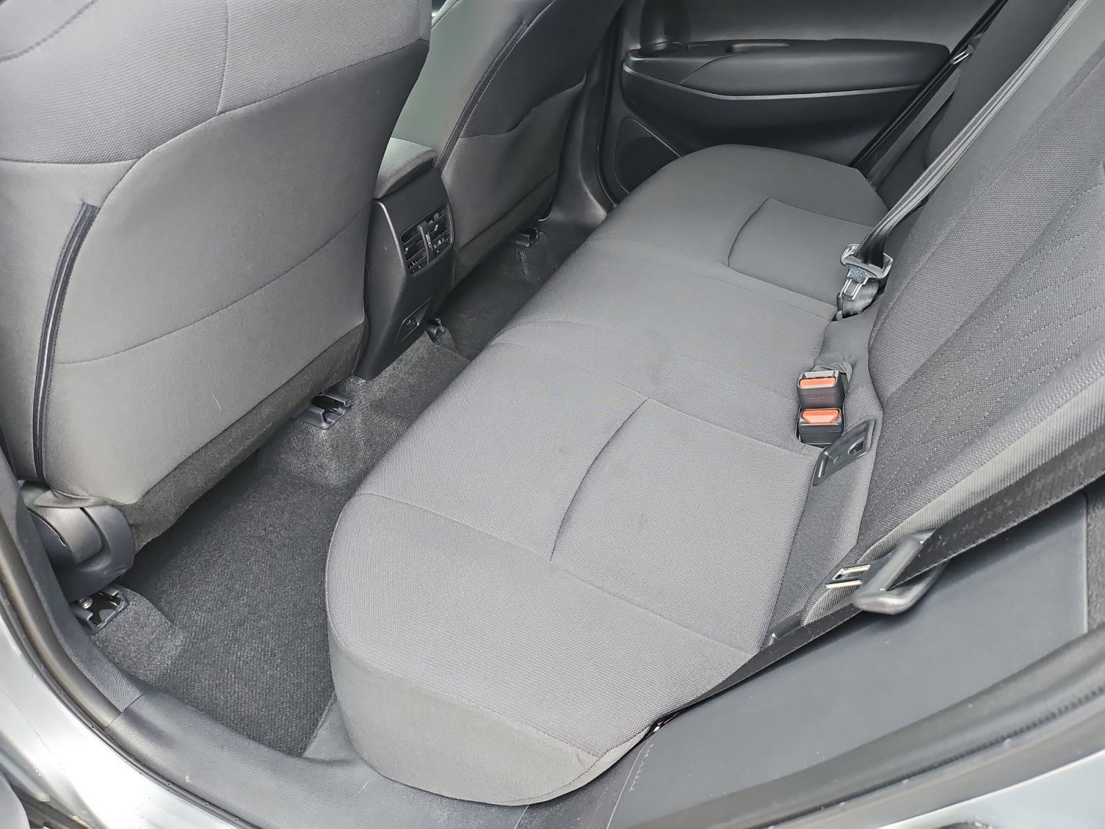 Used 2024 Toyota Corolla Cross LE FWD image 33