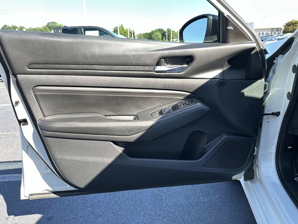 Used 2021 Nissan Altima 2.5 SR FWD image 19