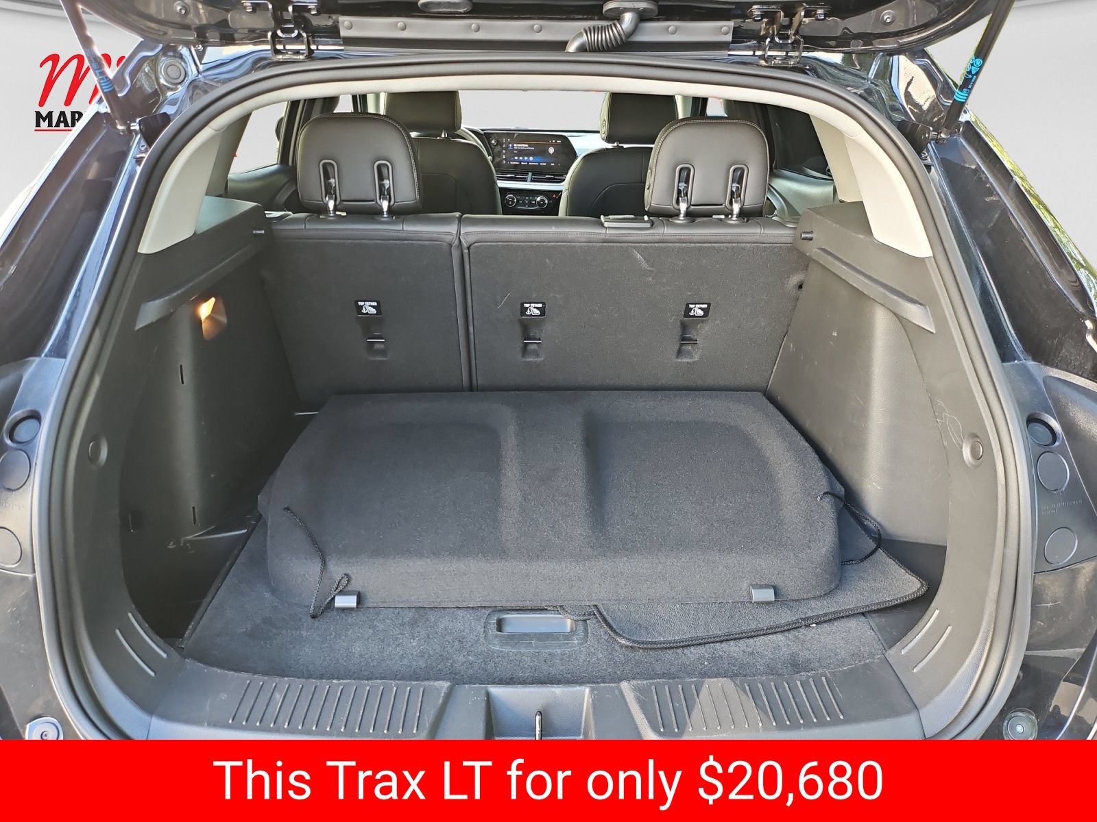 Used 2025 Chevrolet Trax LT FWD image 19