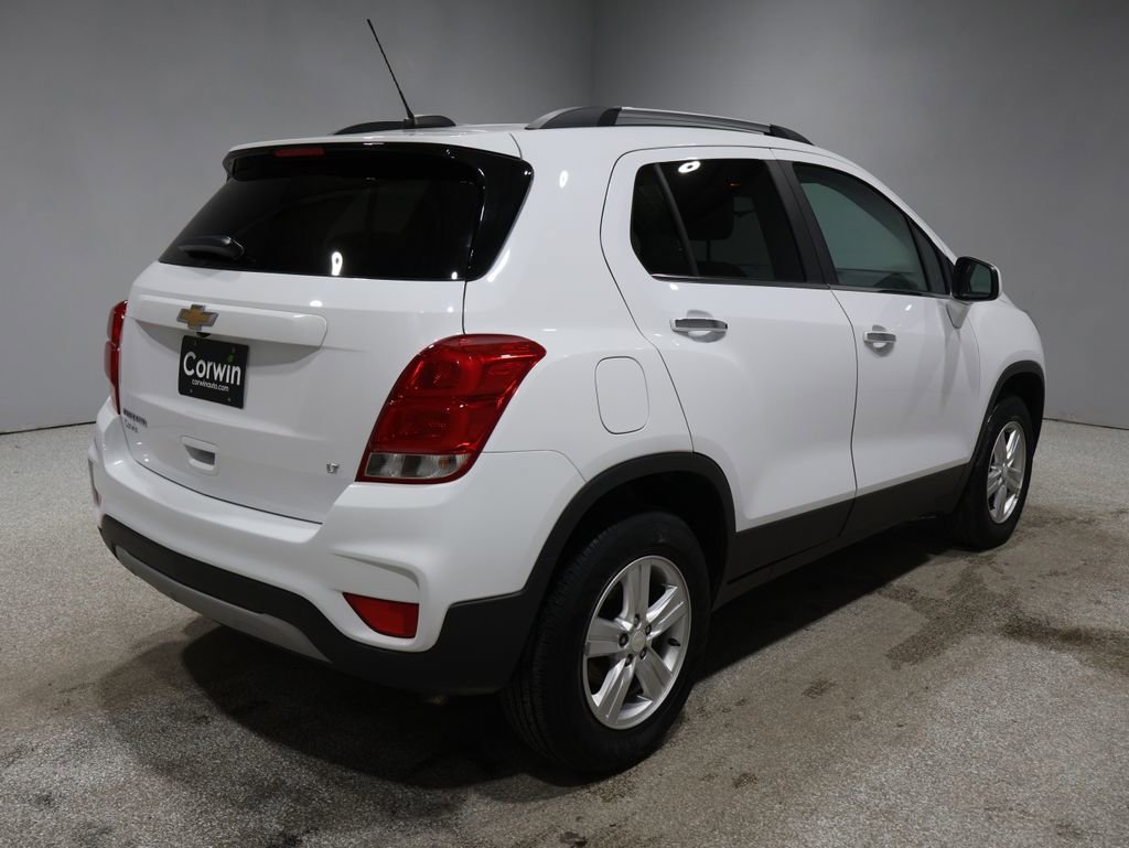 Used 2020 Chevrolet Trax LT w/ LT Convenience Package image 2