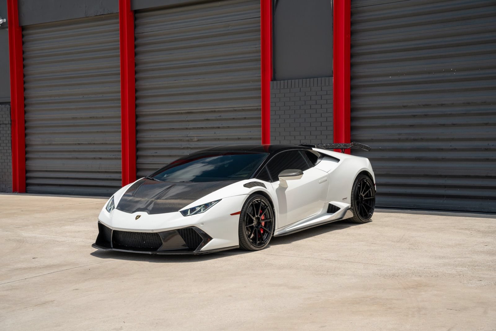 Used 2015 Lamborghini Huracan LP 610-4 AWD/4WD image 8