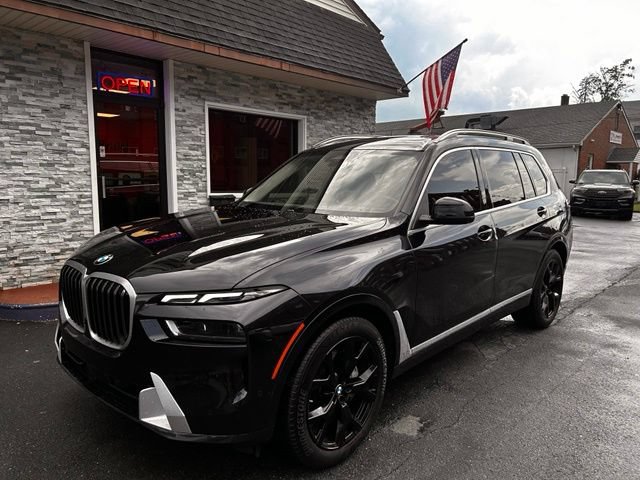 Used 2024 BMW X7 xDrive40i w/ Premium Package AWD/4WD image 1