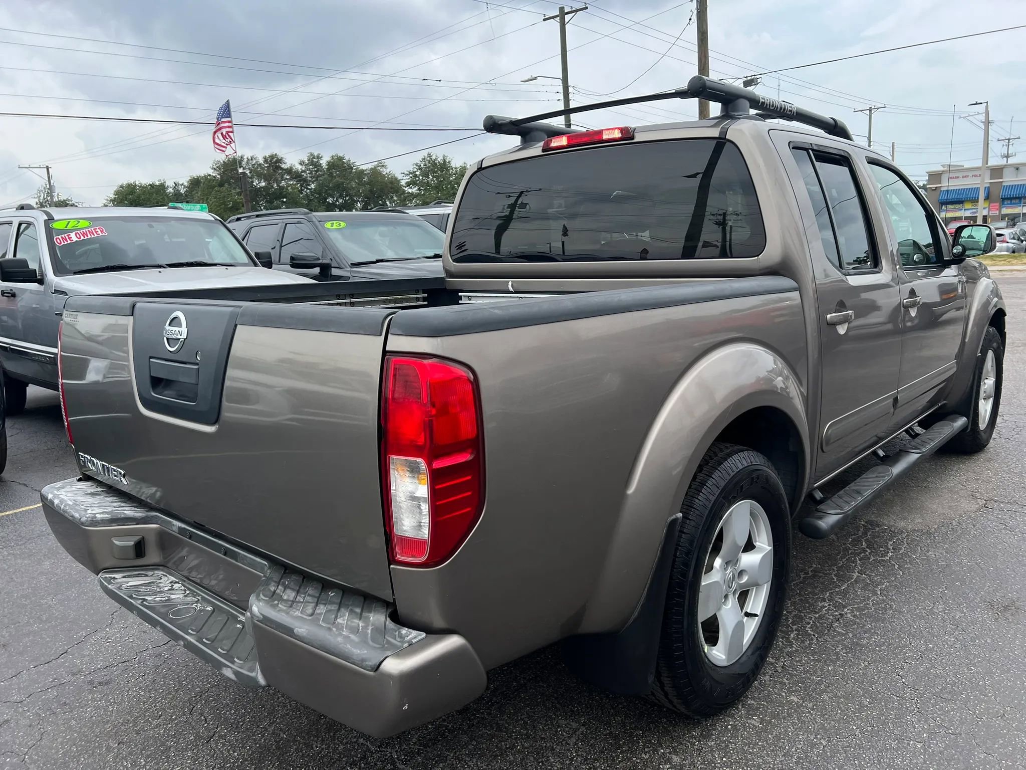 Used 2006 Nissan Frontier LE w/ (X01) Leather Pkg RWD image 5