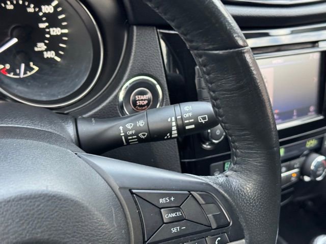 Used 2018 Nissan Rogue SV image 26