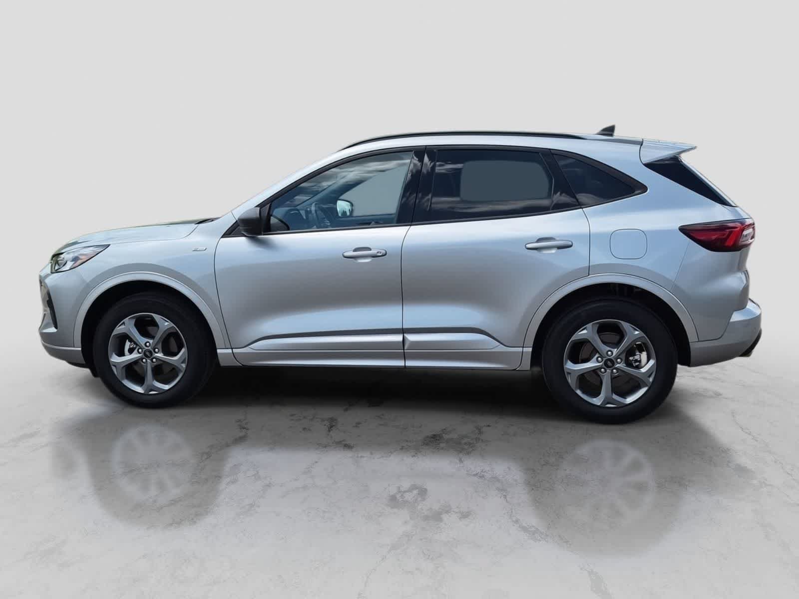 Certified 2024 Ford Escape ST-Line w/ Tech Pack #1 AWD/4WD image 5