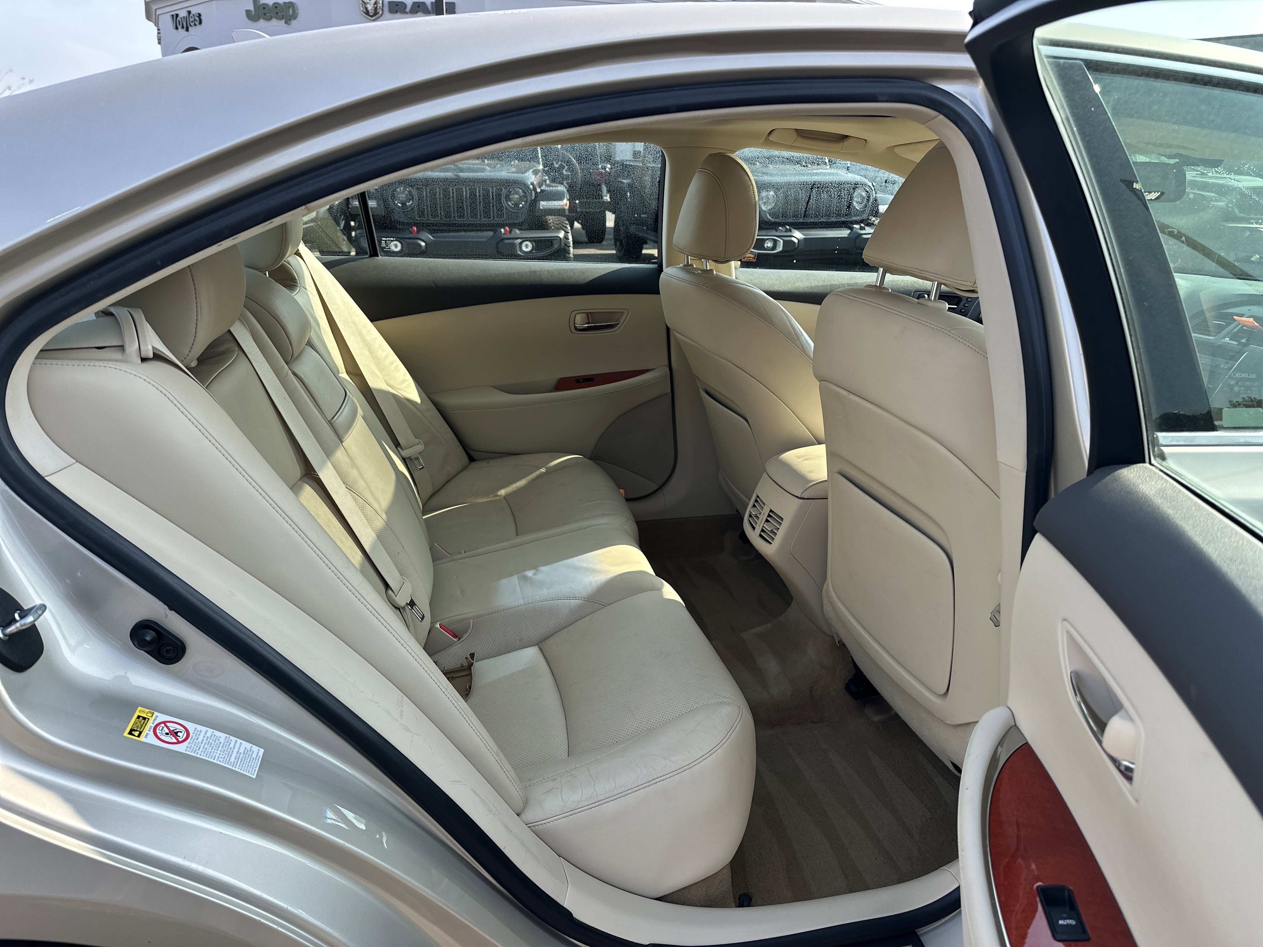 Used 2011 Lexus ES 350 image 17