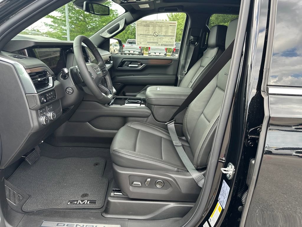 New 2026 GMC Yukon XL Denali w/ Sun & Power Step Package AWD/4WD image 9