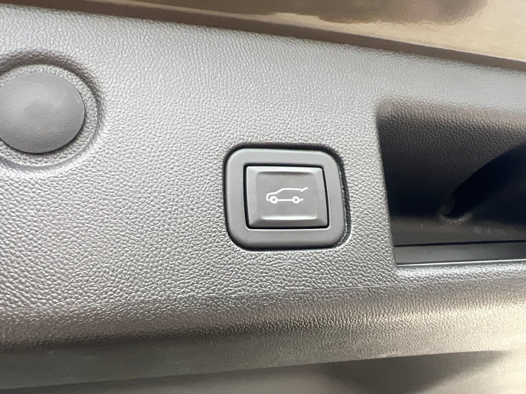 Used 2024 Chevrolet Equinox LT AWD/4WD image 14