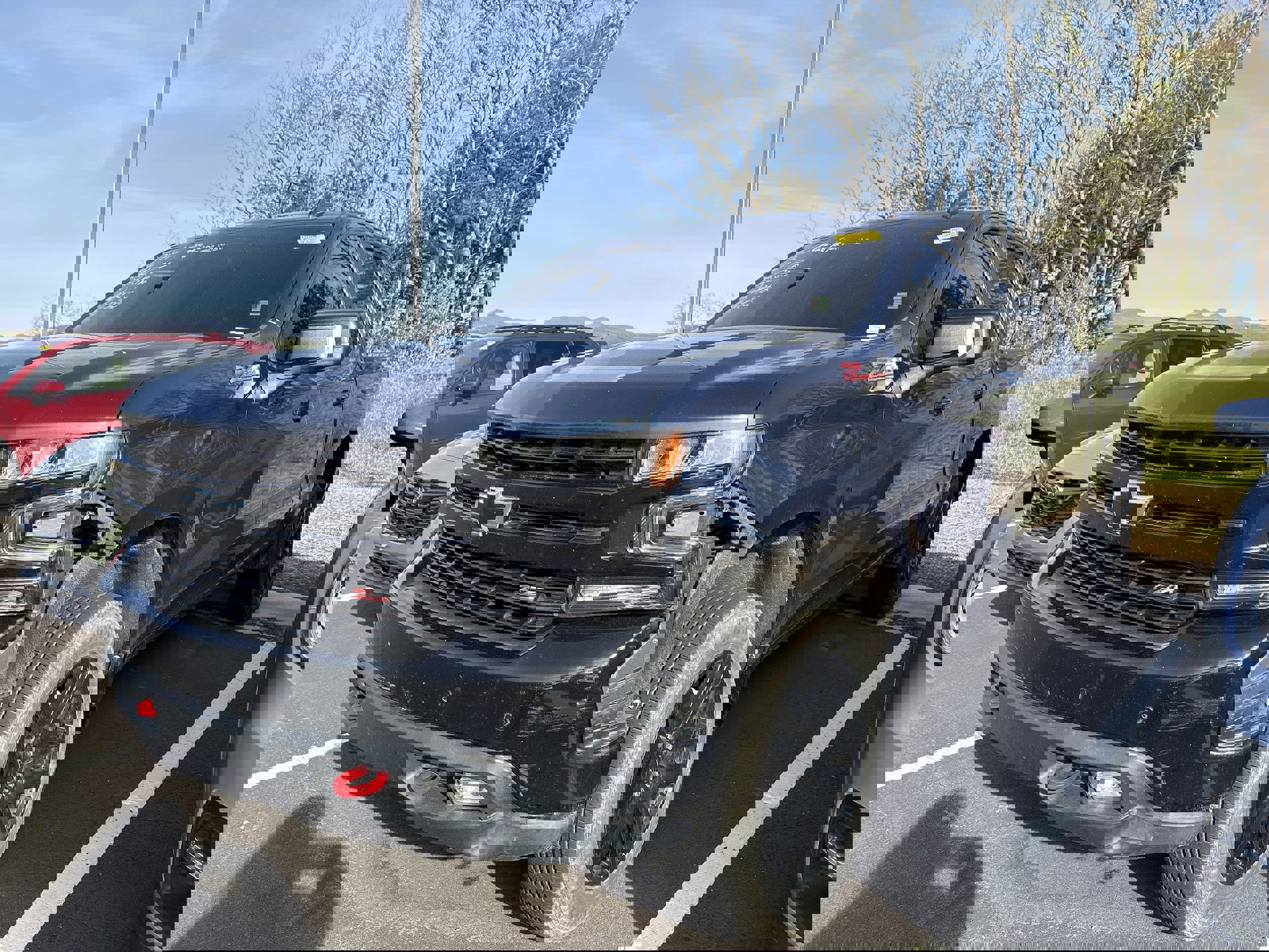 Used 2021 Chevrolet Silverado 1500 LT Trail Boss w/ Convenience Package II AWD/4WD image 3