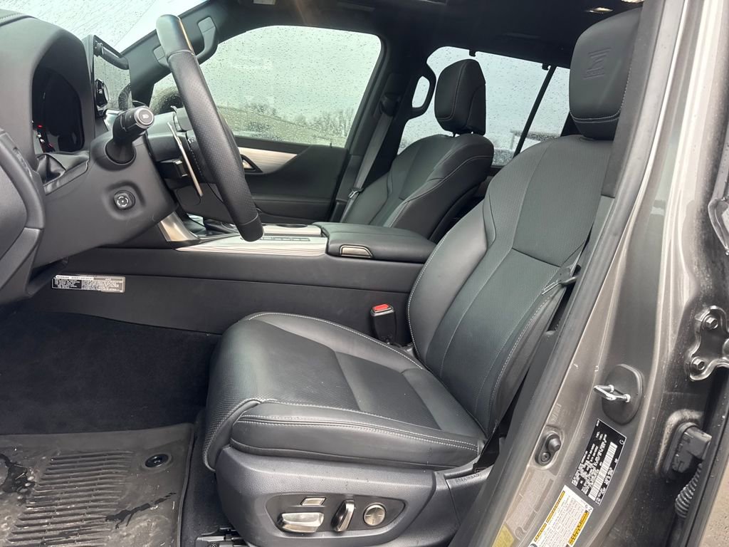 Used 2024 Lexus LX 600 F Sport image 18