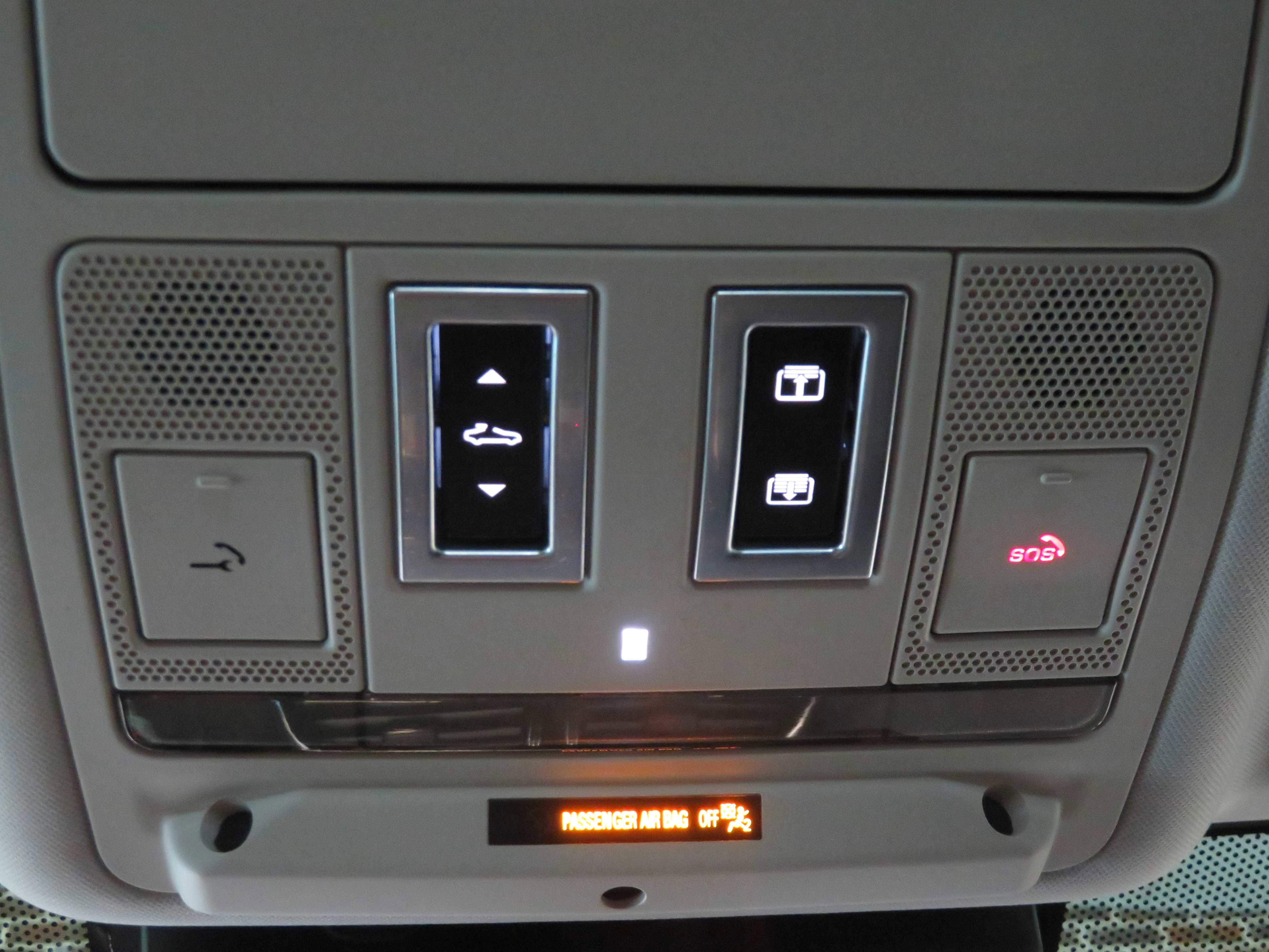 Used 2020 Jaguar XE S image 44