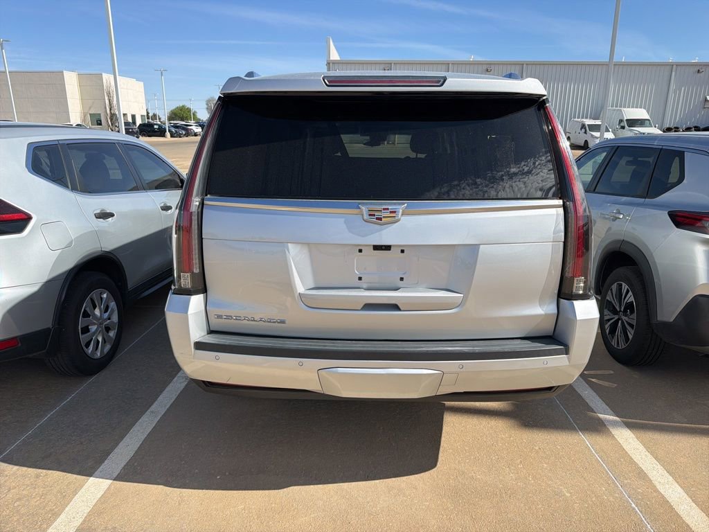 Used 2019 Cadillac Escalade ESV Premium Luxury image 5
