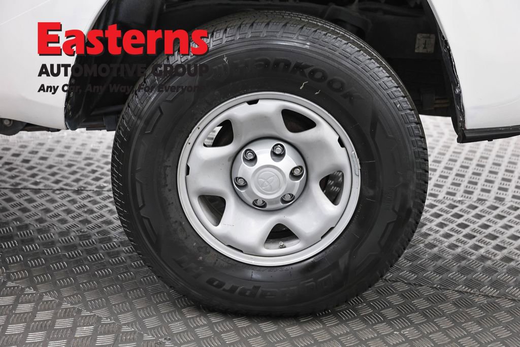 Used 2019 Toyota Tacoma SR image 31