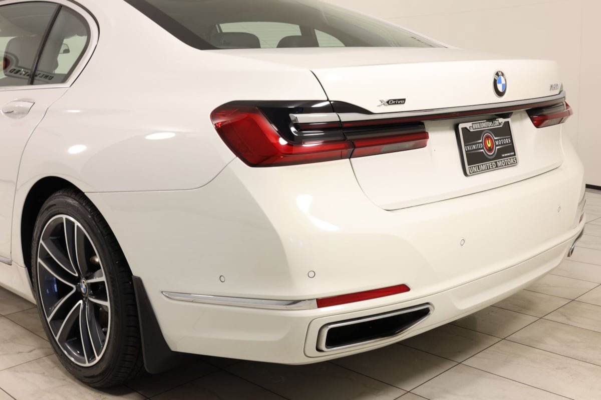 Used 2022 BMW 750i xDrive w/ Executive Package AWD/4WD image 48