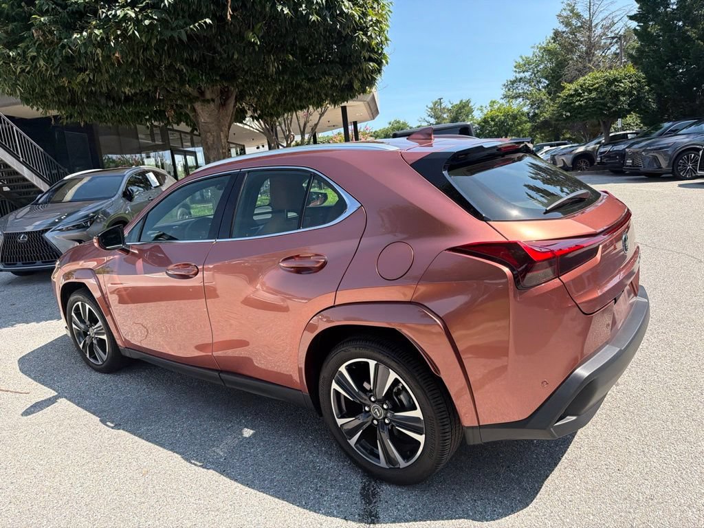 Certified 2025 Lexus UX 300h AWD w/ Accessory Package (Z1) image 25