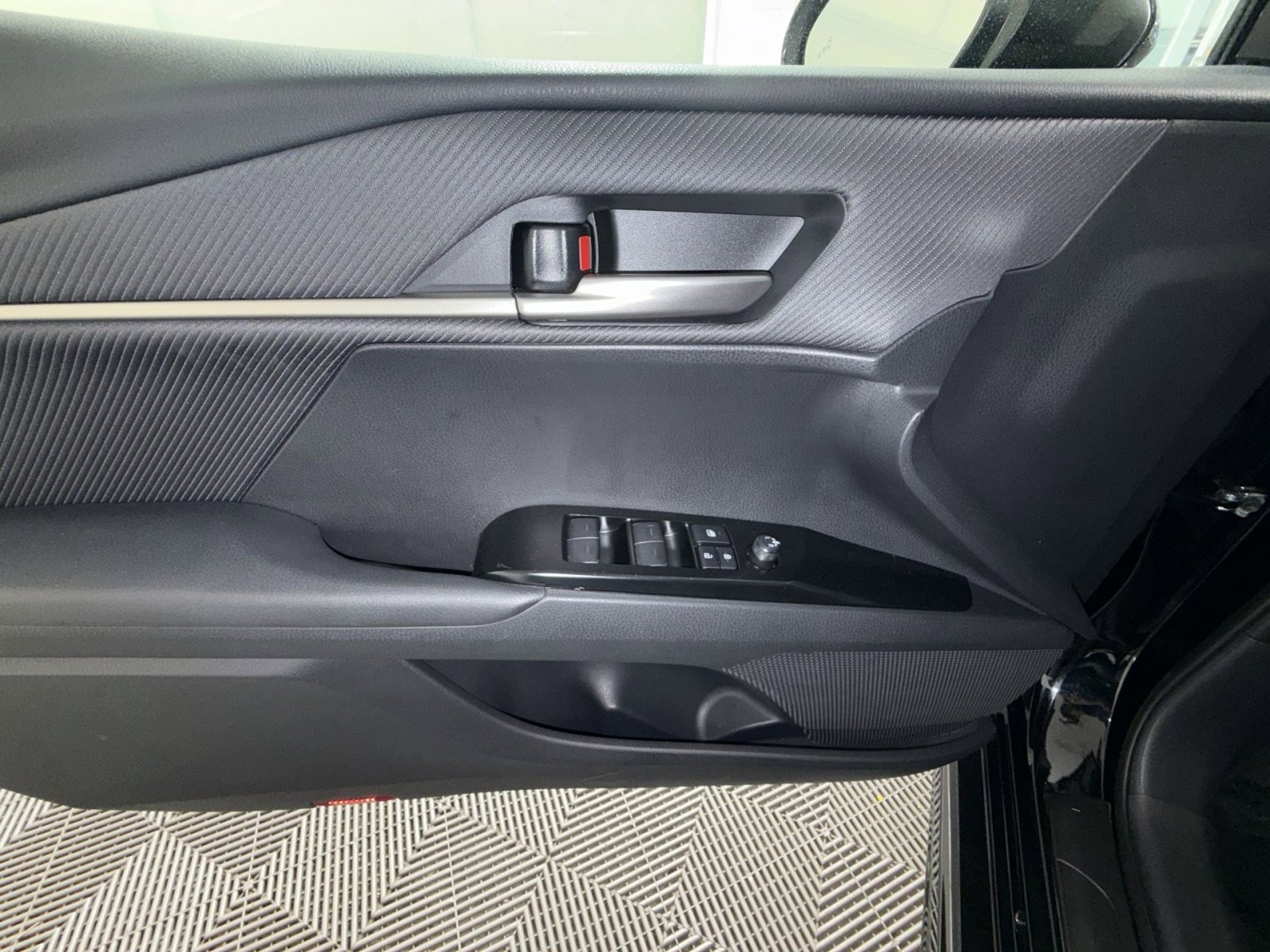 Used 2026 Toyota Camry SE w/ Convenience Package FWD image 15