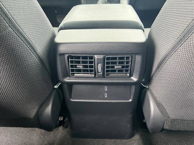 Used 2025 Toyota 4Runner SR5 AWD/4WD image 18