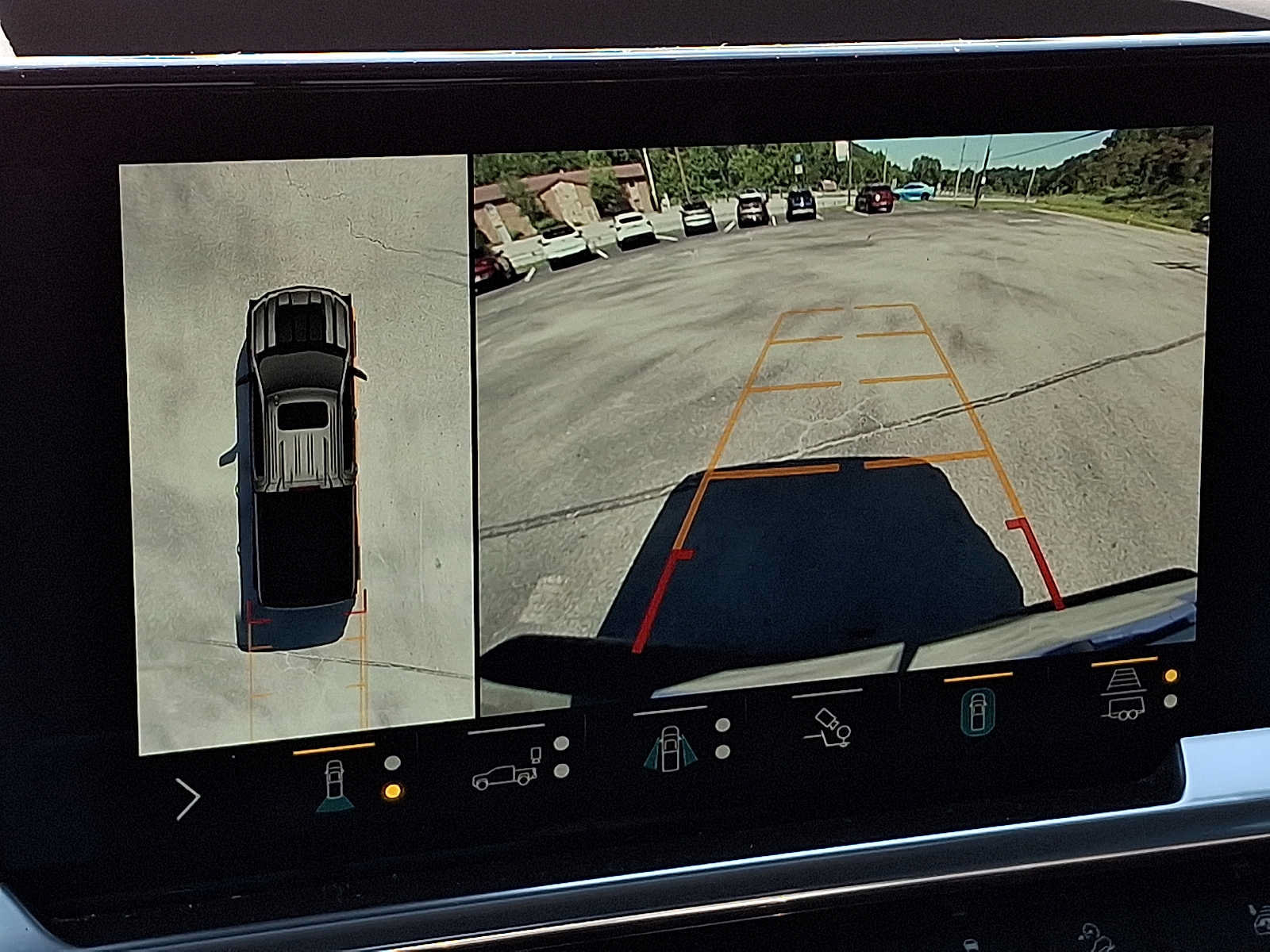Used 2022 Chevrolet Silverado 1500 LT Trail Boss w/ LT Trail Boss Premium Package AWD/4WD image 19