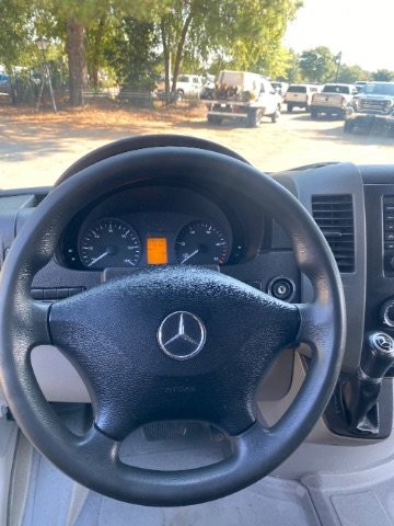 Used 2018 Mercedes-Benz Sprinter 2500 image 24
