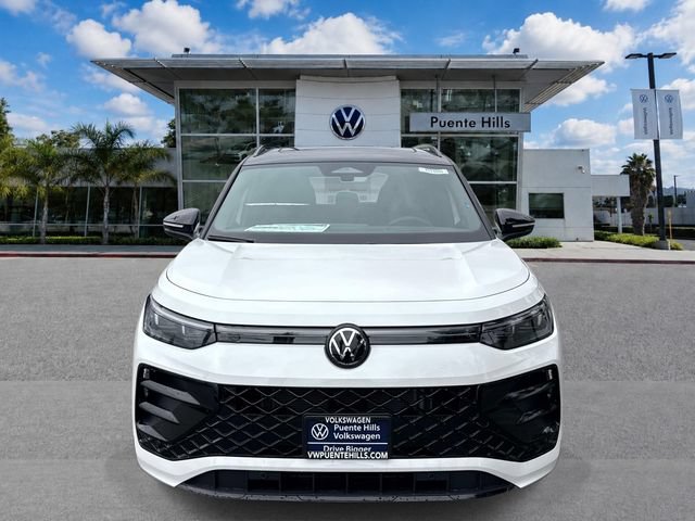 New 2026 Volkswagen Tiguan SE R-Line FWD image 2