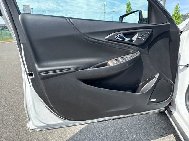 Used 2017 Chevrolet Malibu Premier w/ Premier Sun and Wheel Package FWD image 16