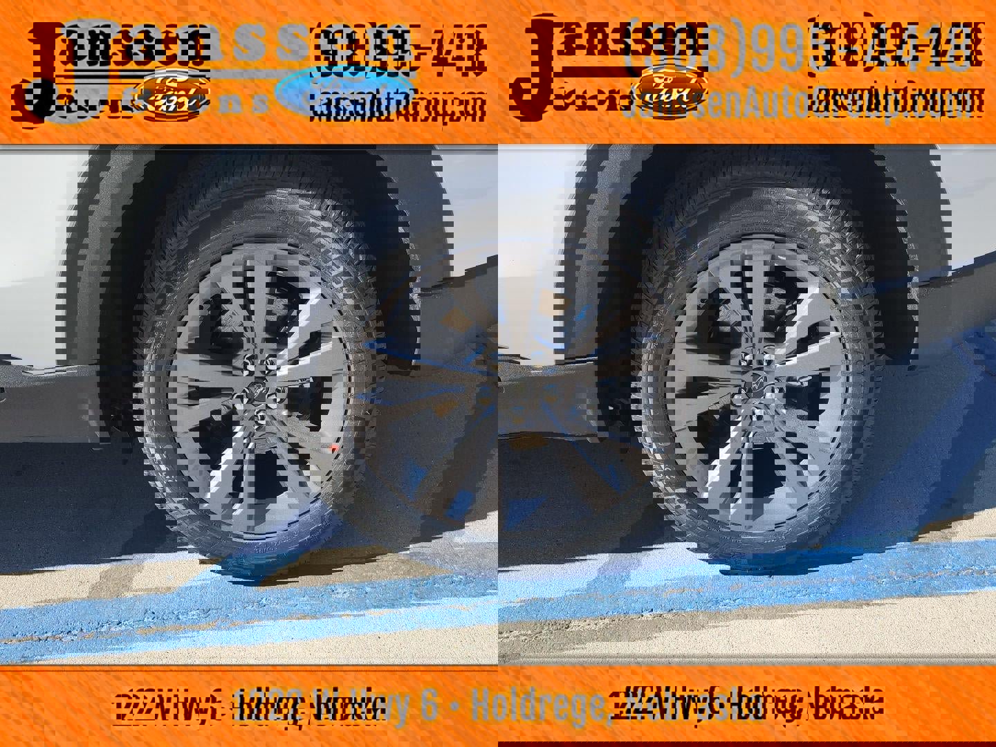 New 2026 Ford Explorer Active w/ Active Comfort Package image 17