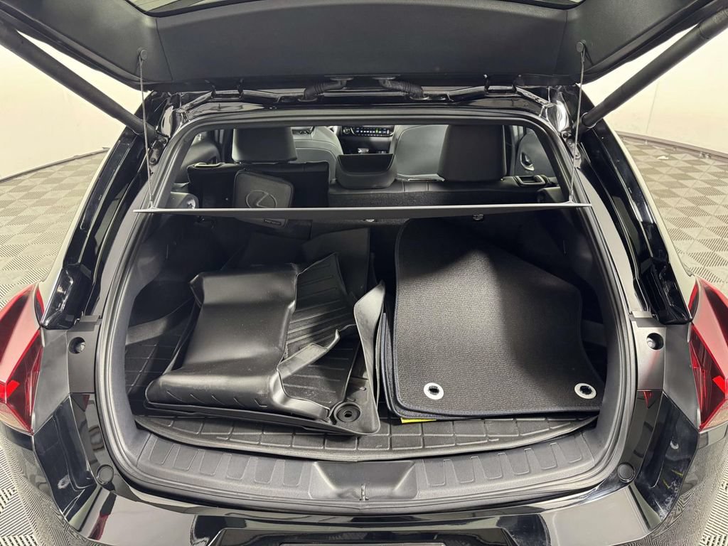 Used 2024 Lexus UX 250h AWD w/ Premium Package image 14