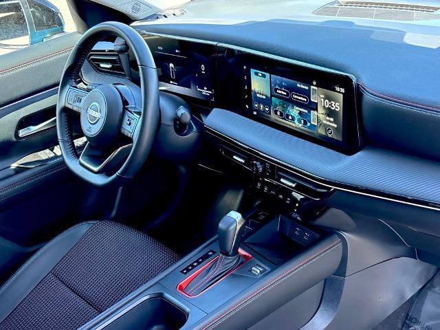 Certified 2025 Nissan Kicks SR FWD image 24