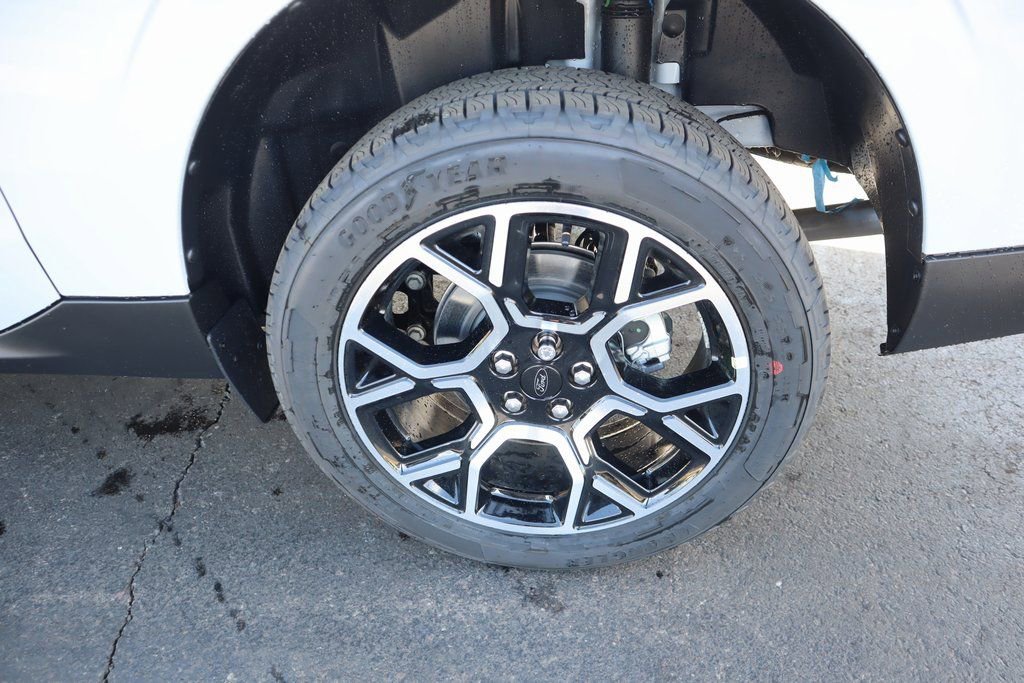 New 2026 Ford Maverick Lariat image 19