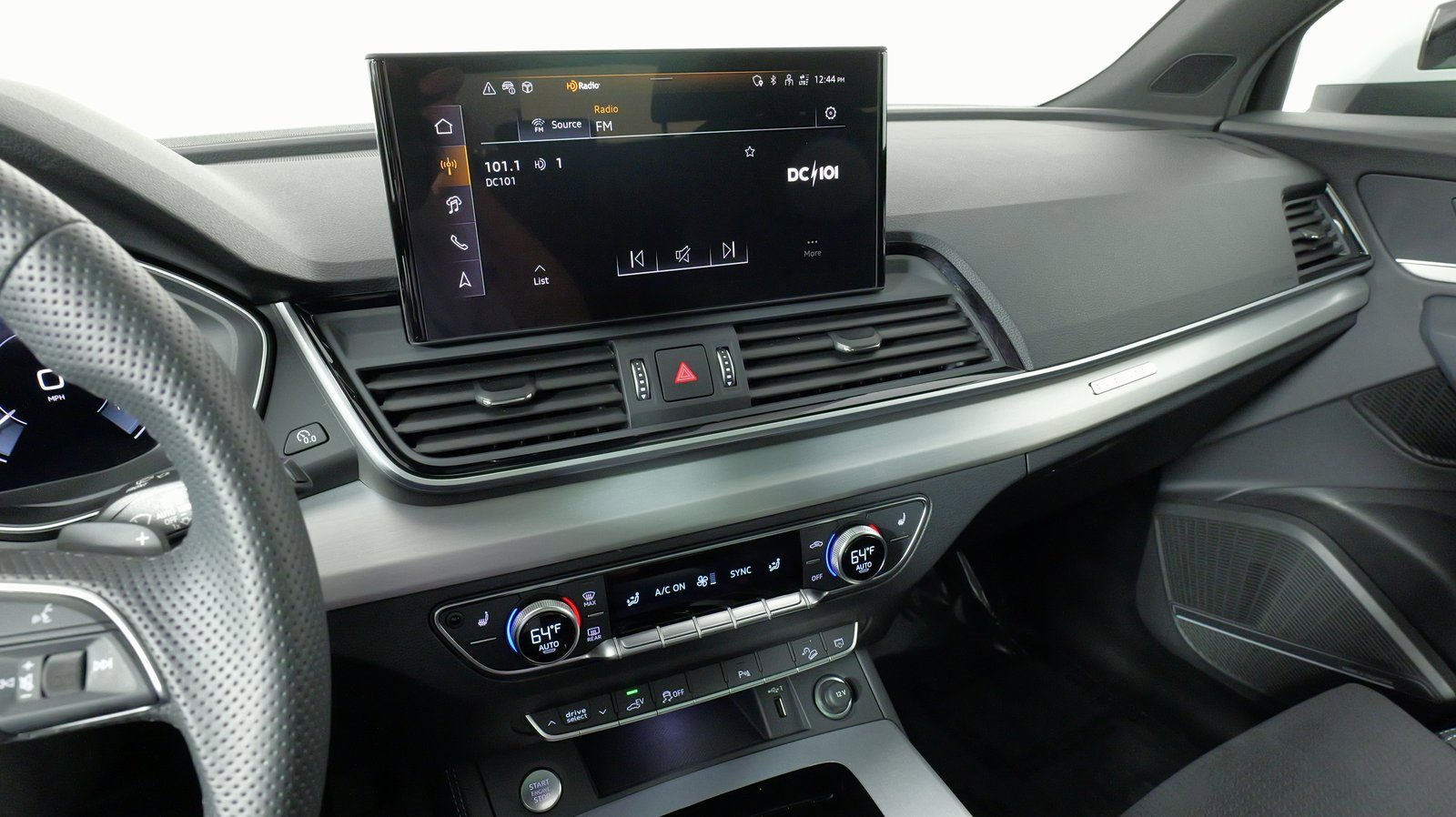 Used 2024 Audi Q5 e Premium Plus w/ Premium Plus Package image 55