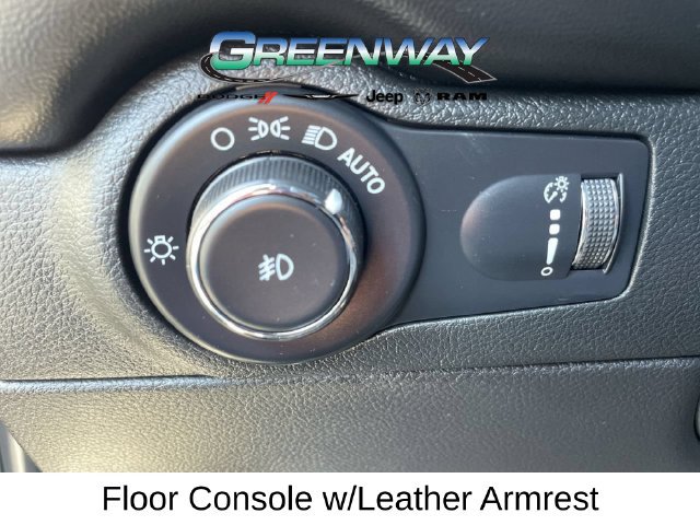 Used 2023 Dodge Durango R/T RWD image 31