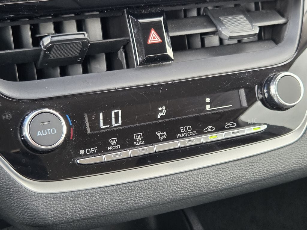 Used 2025 Toyota Corolla LE FWD image 19