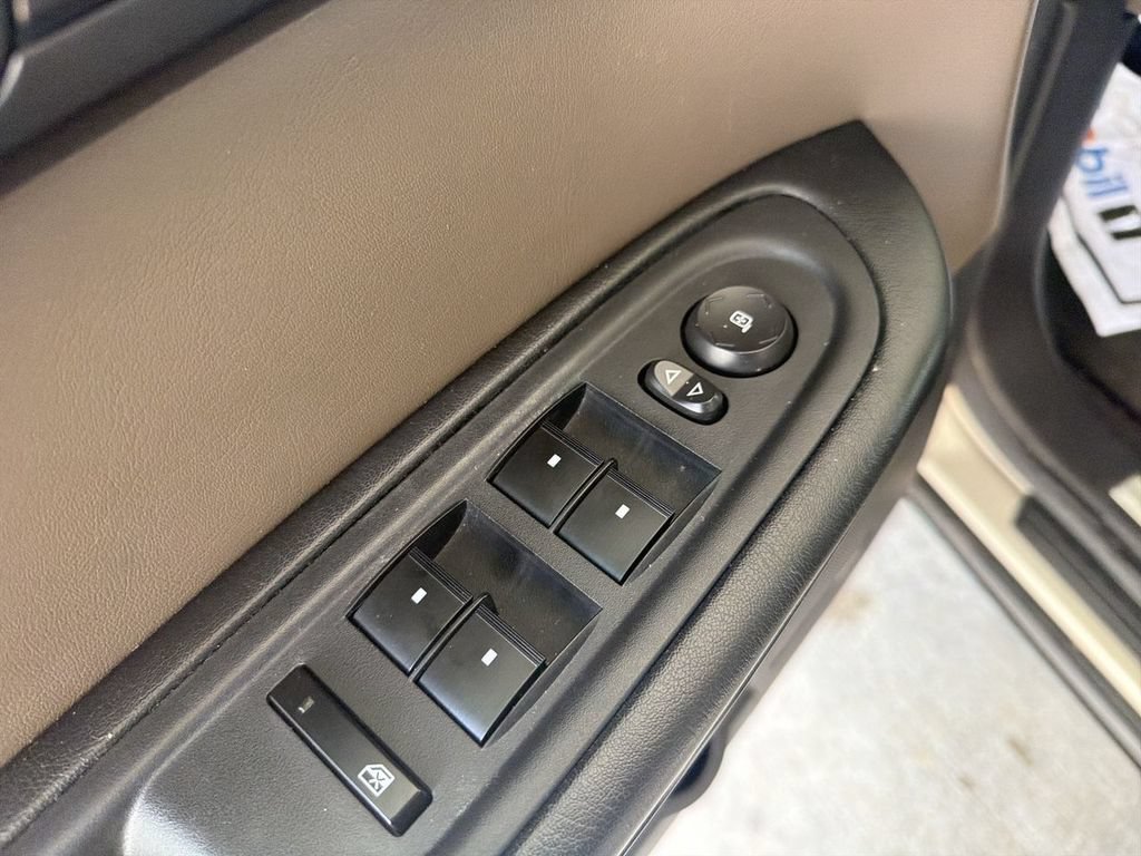 Used 2014 GMC Acadia SLT FWD image 24