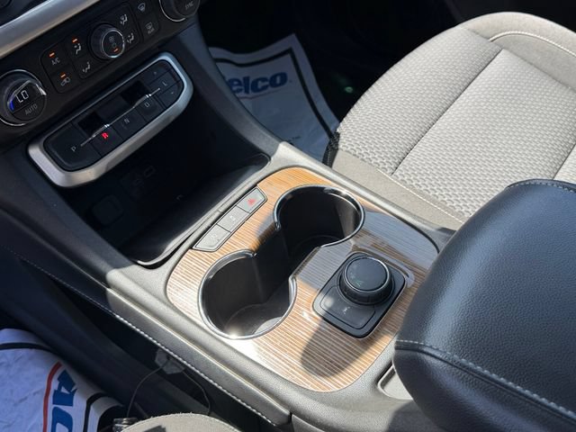 Used 2023 GMC Acadia SLE FWD image 17