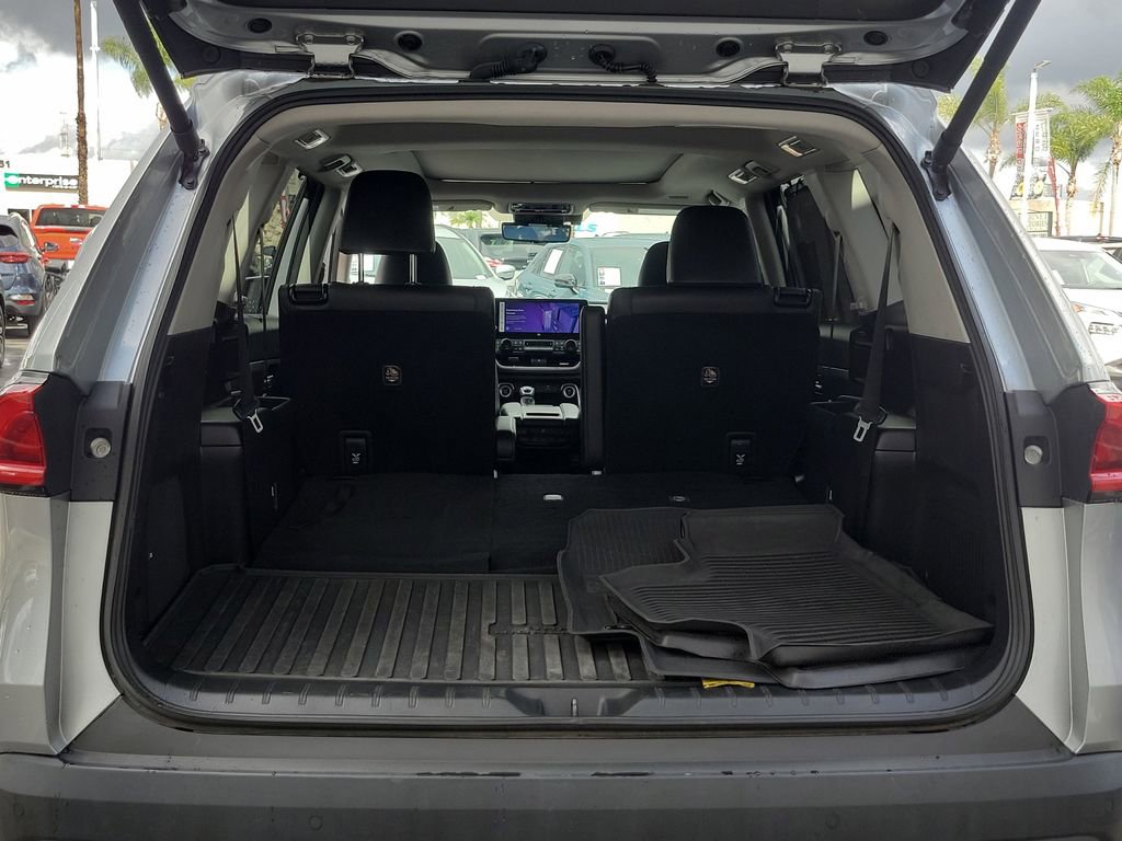 Used 2024 Toyota Grand Highlander Platinum image 24